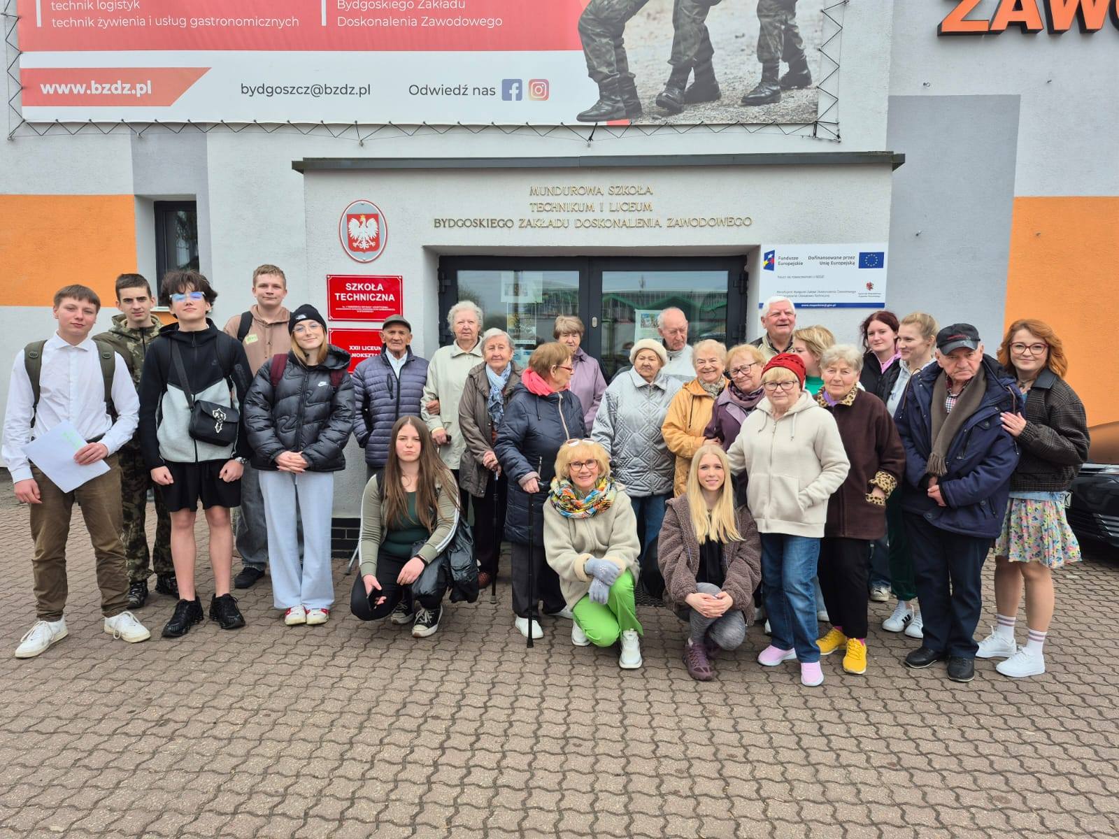 Warsztaty dla uczniów i Seniorów z Dziennego Domu Pobytu BZDZ